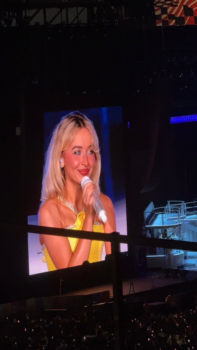 ely. 🐾 tweet media