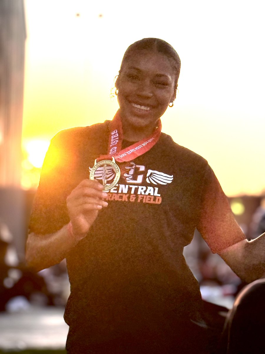 Central East Track tweet media