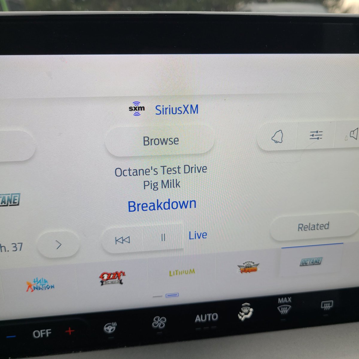 DavidIsCrazy_'s tweet photo. Definitely need to hear more from these guys on @SiriusXMOctane @josemangin #octanetestdrive https://t.co/Q0Jx02VOLn