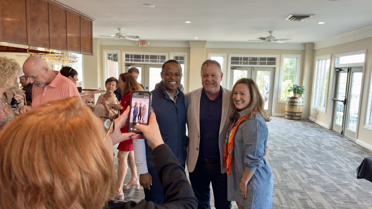 Daniel Cameron tweet media