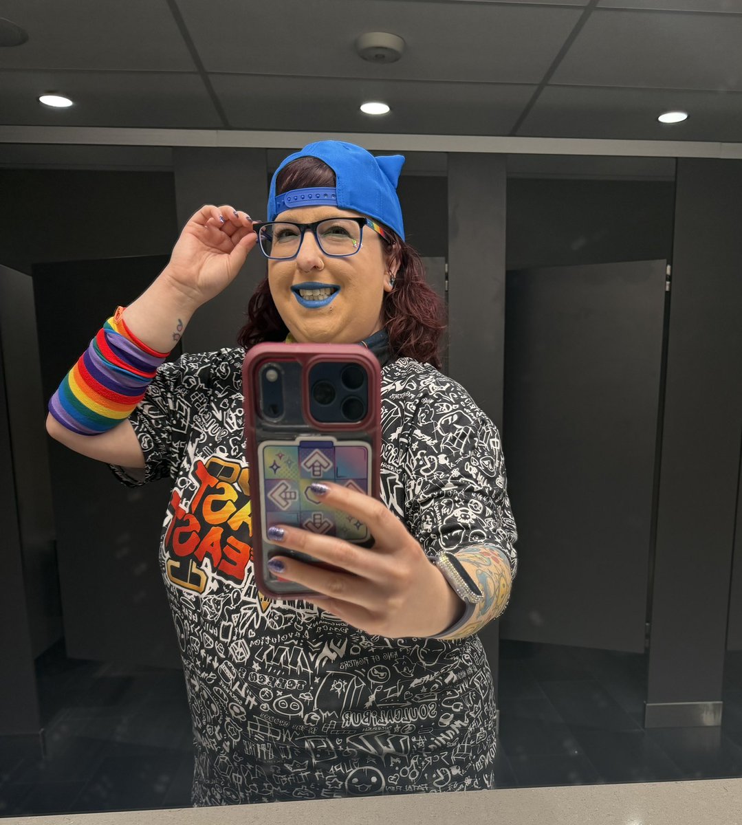 The Rebsinator Will Get on TV 🌈🐱🌟🌺💗 tweet media