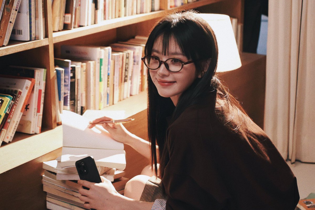 AngelRequizo's tweet photo. 👓♥️

#Tianxiwei https://t.co/cwrKc36fz7