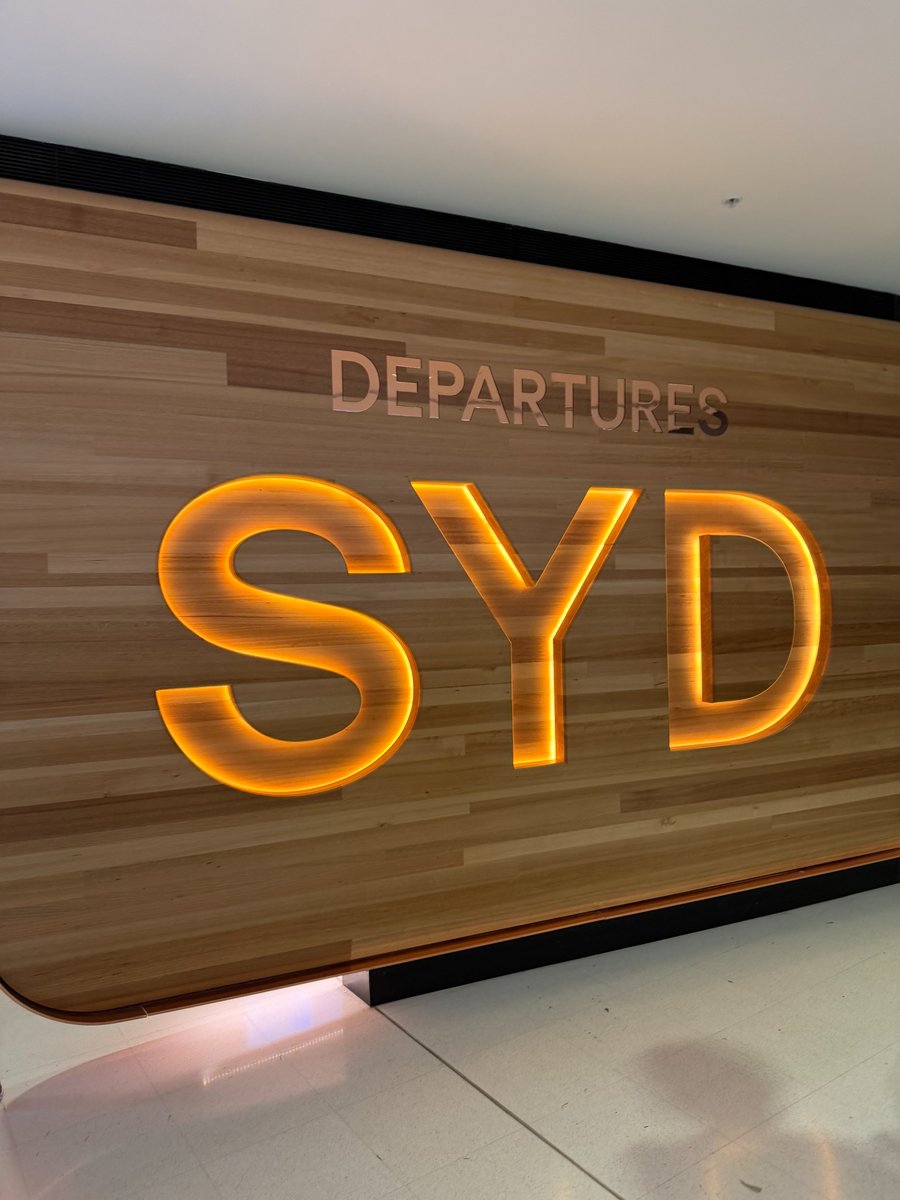 Sarah Young tweet media