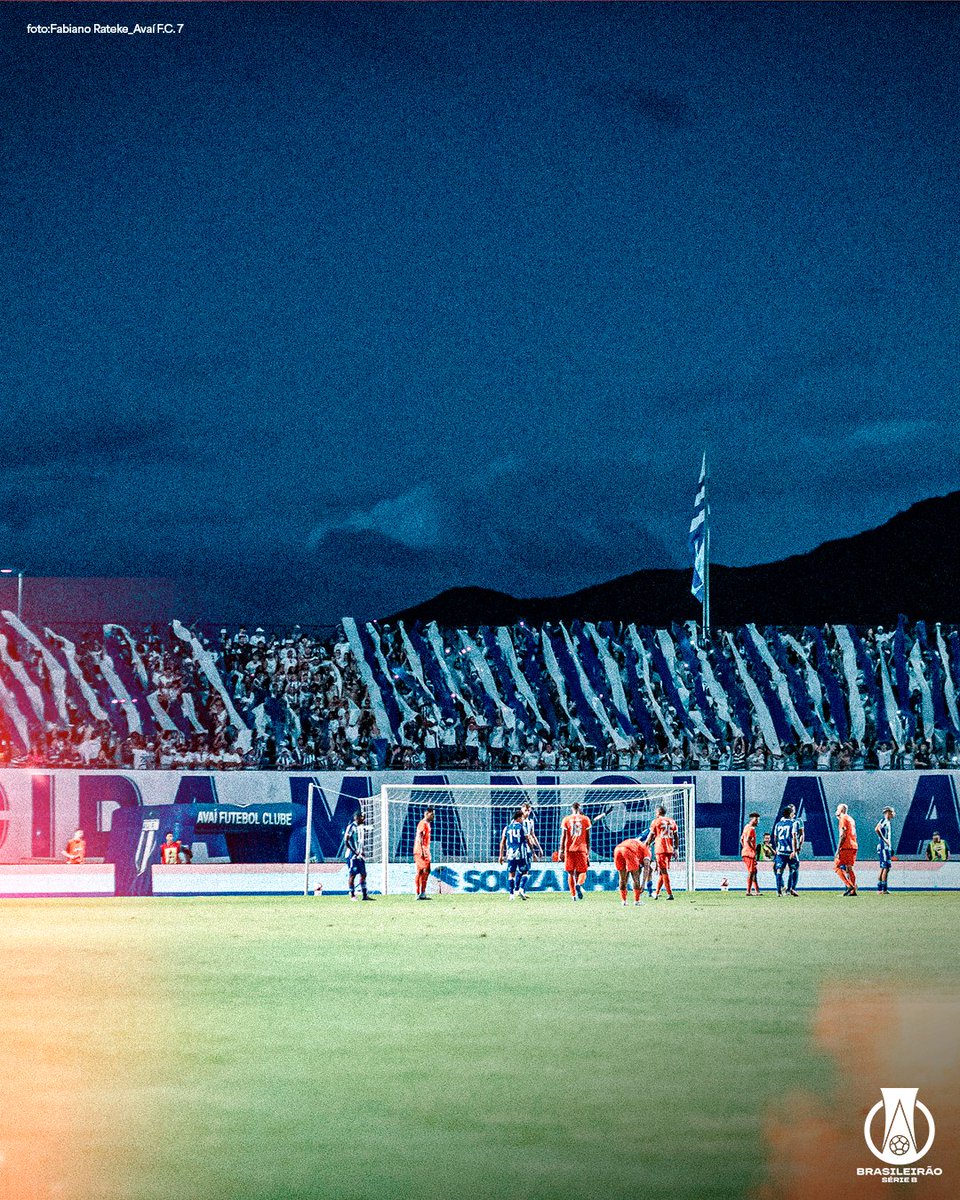 <a href="/ACGOficial/">Atlético Goianiense</a> Na Ilha da Magia, os corações pulsam em azul e branco. Na raça de um Leão, a torcida avaiana vai apoiar o <a href="/AvaiFC/">Avaí Futebol Clube</a> de forma incondicional. 🔵⚪