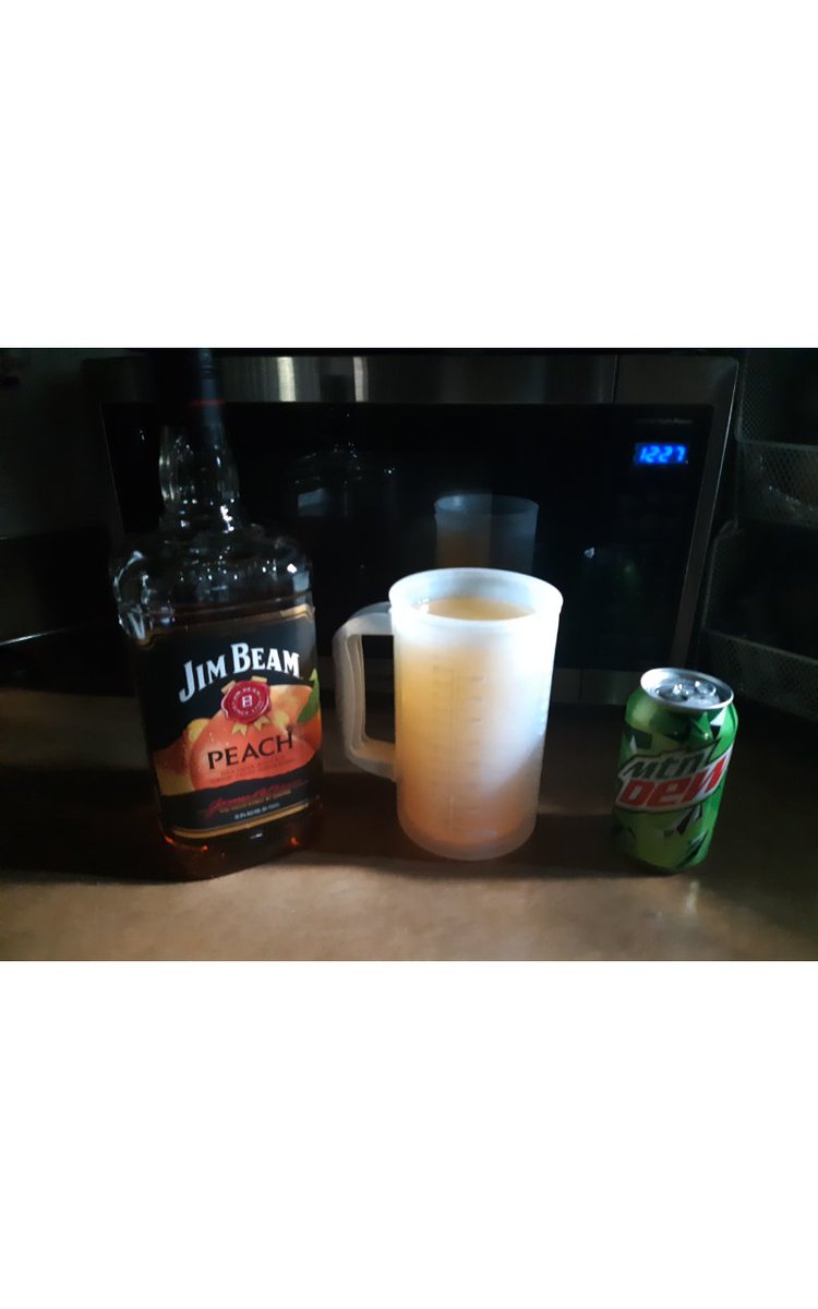DocRx0000's tweet image. Resisted the "Please open me urge" and went with the standard #FinallyFriday drink! @Magicianman20 @Gree73331Naquan @RaidenKozmik @vvestiges @comicsandroses @xiamdex @zubairrizvi245 @LakotaMan1 @dr3amcatcher93 @hortas_jose @HeroicHaven @nanahendrix66