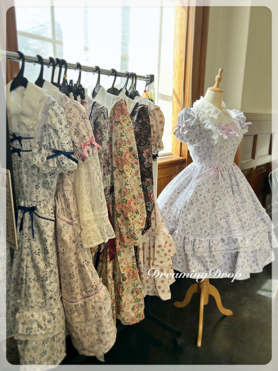 DreamingDrop tweet media