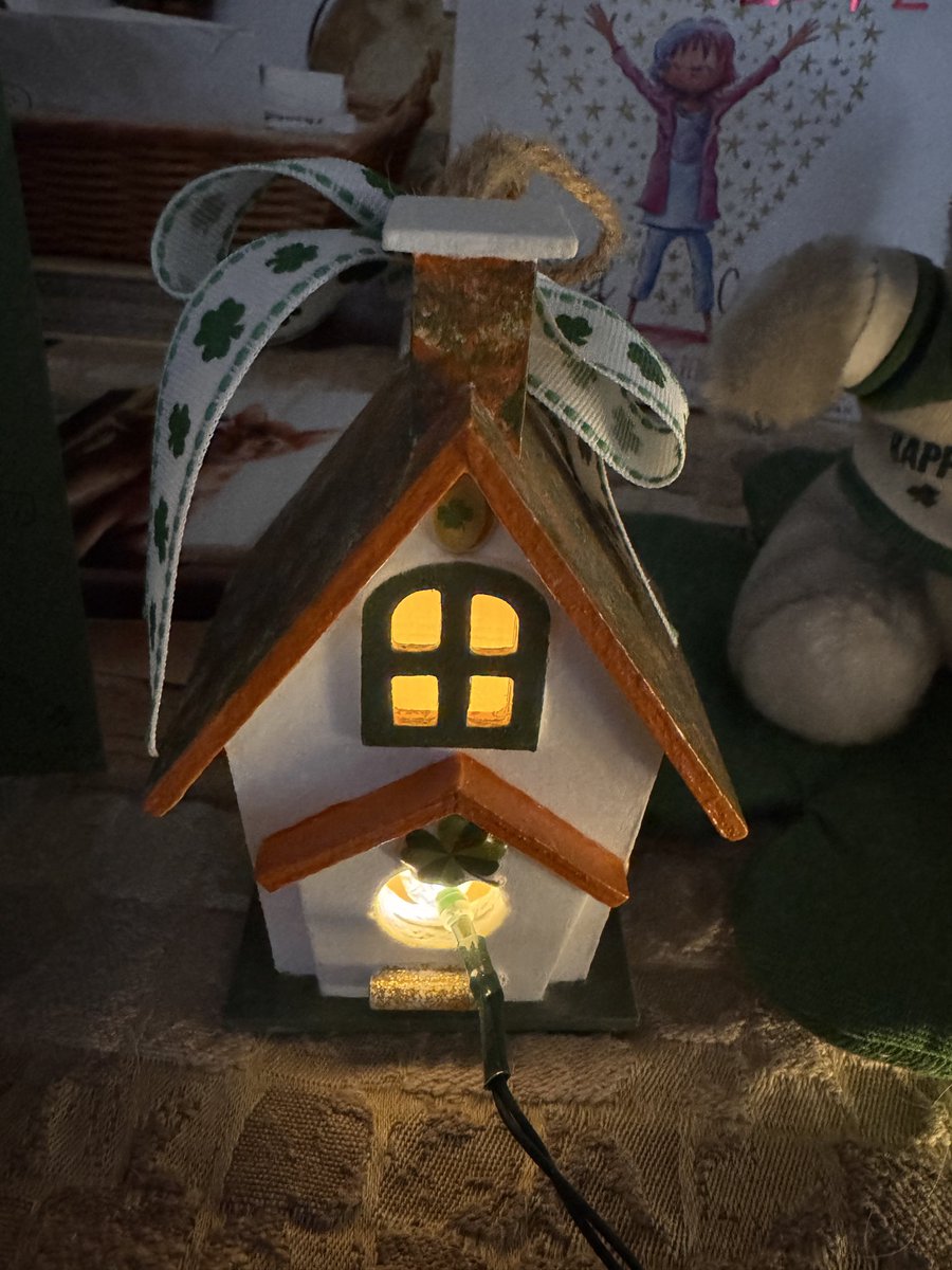 Laurel Delaney tweet media