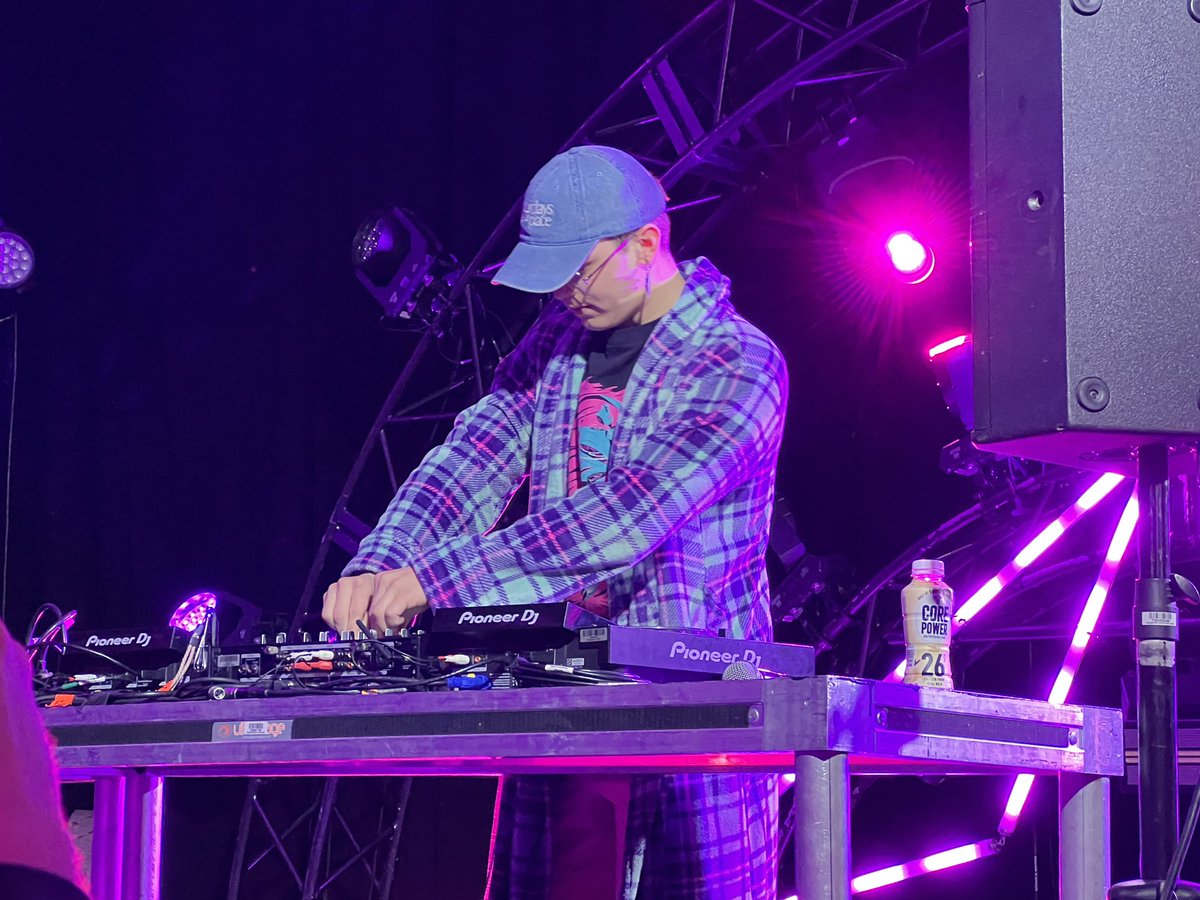 Szop @ FE tweet media