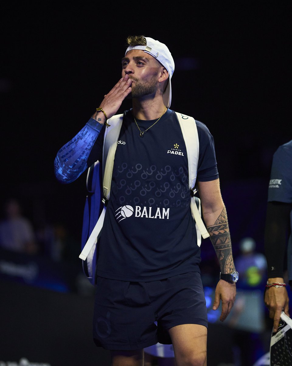 PadelReview tweet media