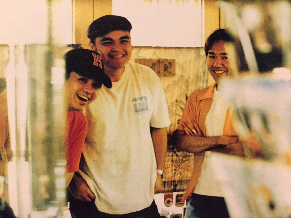 BEGIN_official tweet media