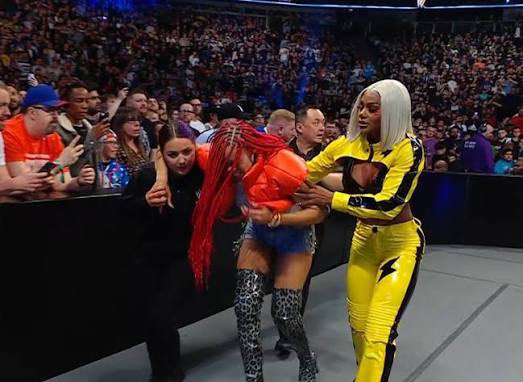 𝐤𝐞𝐲𝐚𝐧𝐧𝐚. tweet media