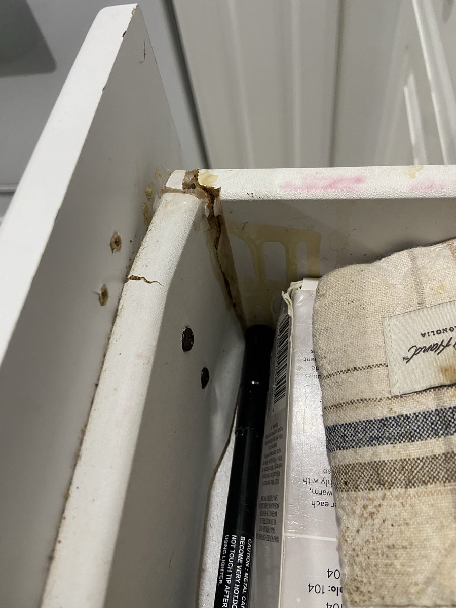 Seanl90's tweet photo. @marcuslemonis my wife’s is dying for a new kitchen and I don’t blame her it’s falling apart. I’ll do the work just need the help with supplies ! #BedBathandBeyond https://t.co/qWGEtege1B