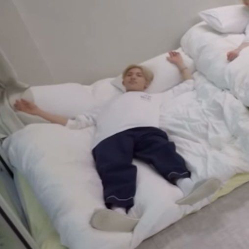 ៸៸ 𝗂𝗇𝗇𝖾𝗋 𝖼𝗁𝗂𝗅𝖽 | 𝖤𝖭𝖧𝖸𝖯𝖤𝖭 𝖨𝖲 7 tweet media