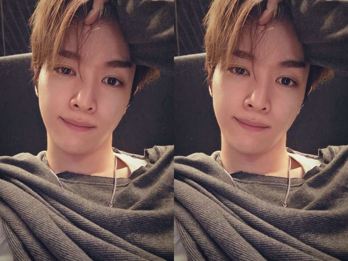 p547k's tweet photo. 국힙 멍청한 가사 탑4위 난 정확히 반쯤 죽어있어의 의미를 이해시켜주는 생김새 https://t.co/iavsezIMy5