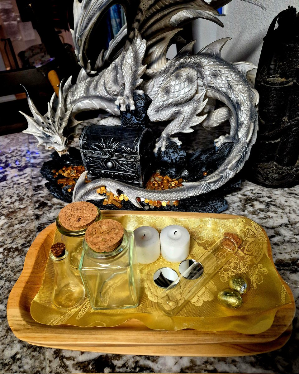 Devyn Lux tweet media