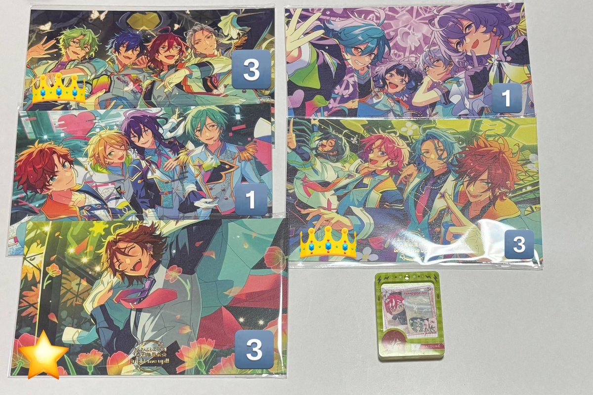 usagigoto_ten's tweet photo. 【交換】あんスタ　10周年　展示会　特典　ポストカード

◆譲
Eden、ALKALOID、MaM、Crazy:B、エスプリ

◆求
Switch
異種夏目

👑…⭐️を同数含交換
⚡️ALKALOIDは友人確認中
⚡️22、27日池袋手渡しor郵送 https://t.co/GGWtvqZZVv