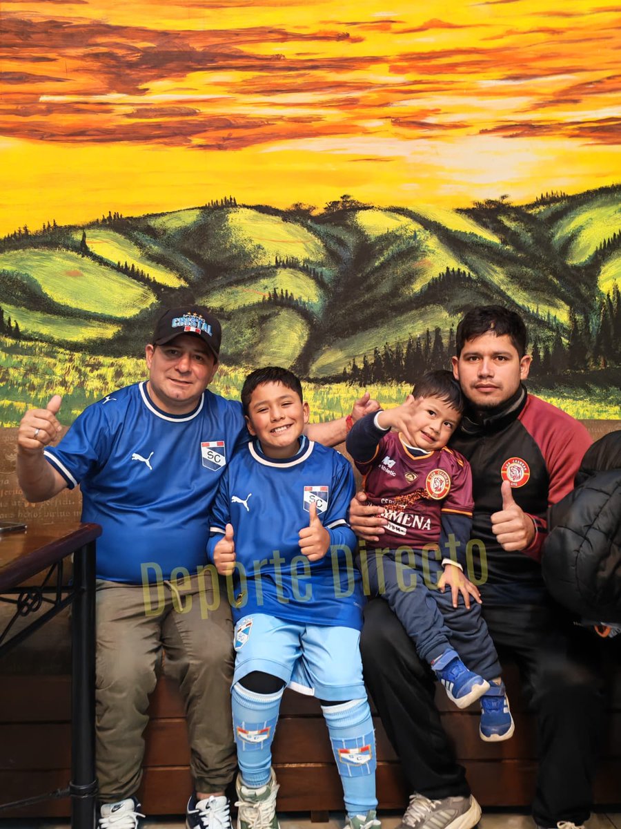 DeportDirectoTV's tweet photo. Fútbol: una fiesta en familia!
@Liga1TeApuesto
#LosChankas vs #sportingcristal 

#DeporteDirecto #Andahuaylas https://t.co/zj2yyuU7oD