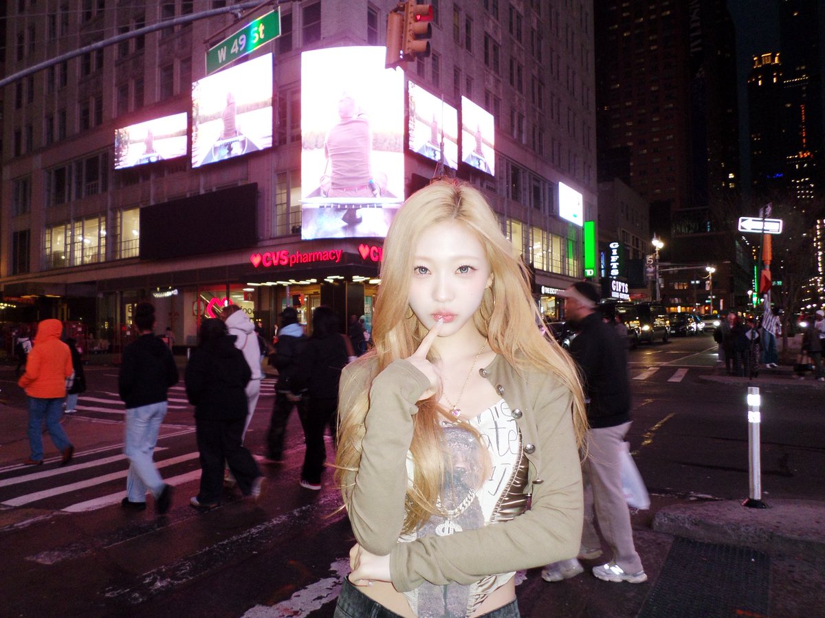 stella pics tweet media