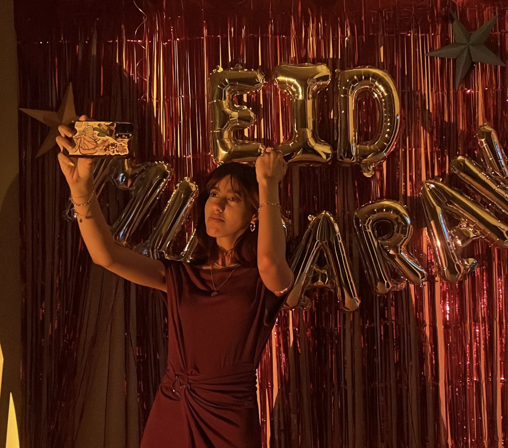 writtenbylana tweet media