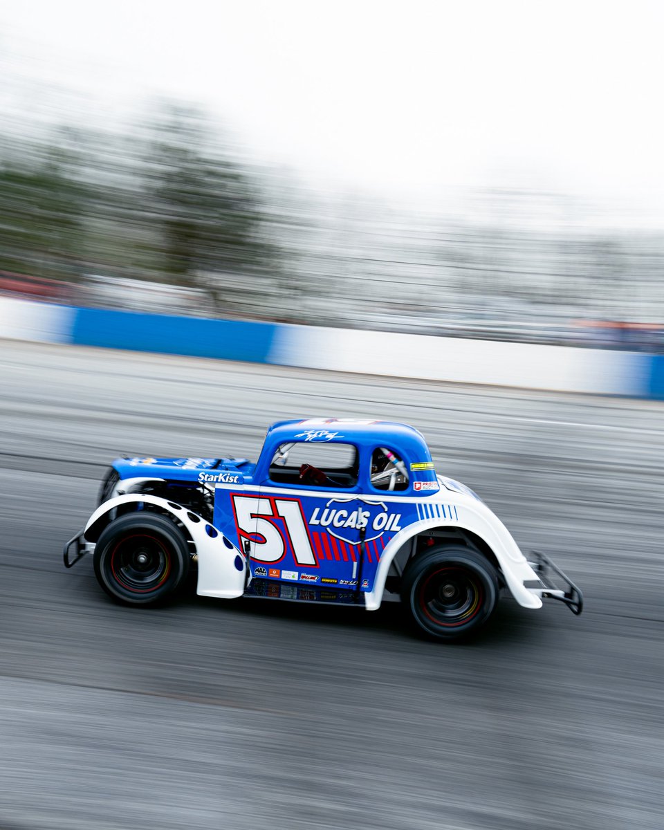 Kyle Busch tweet media