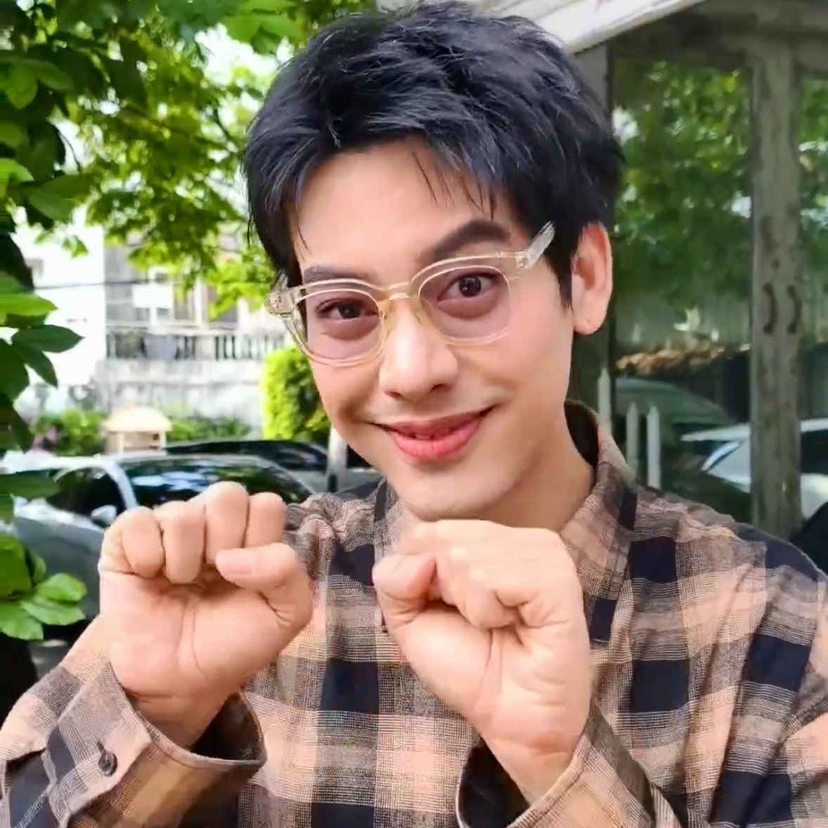 เบว tweet media