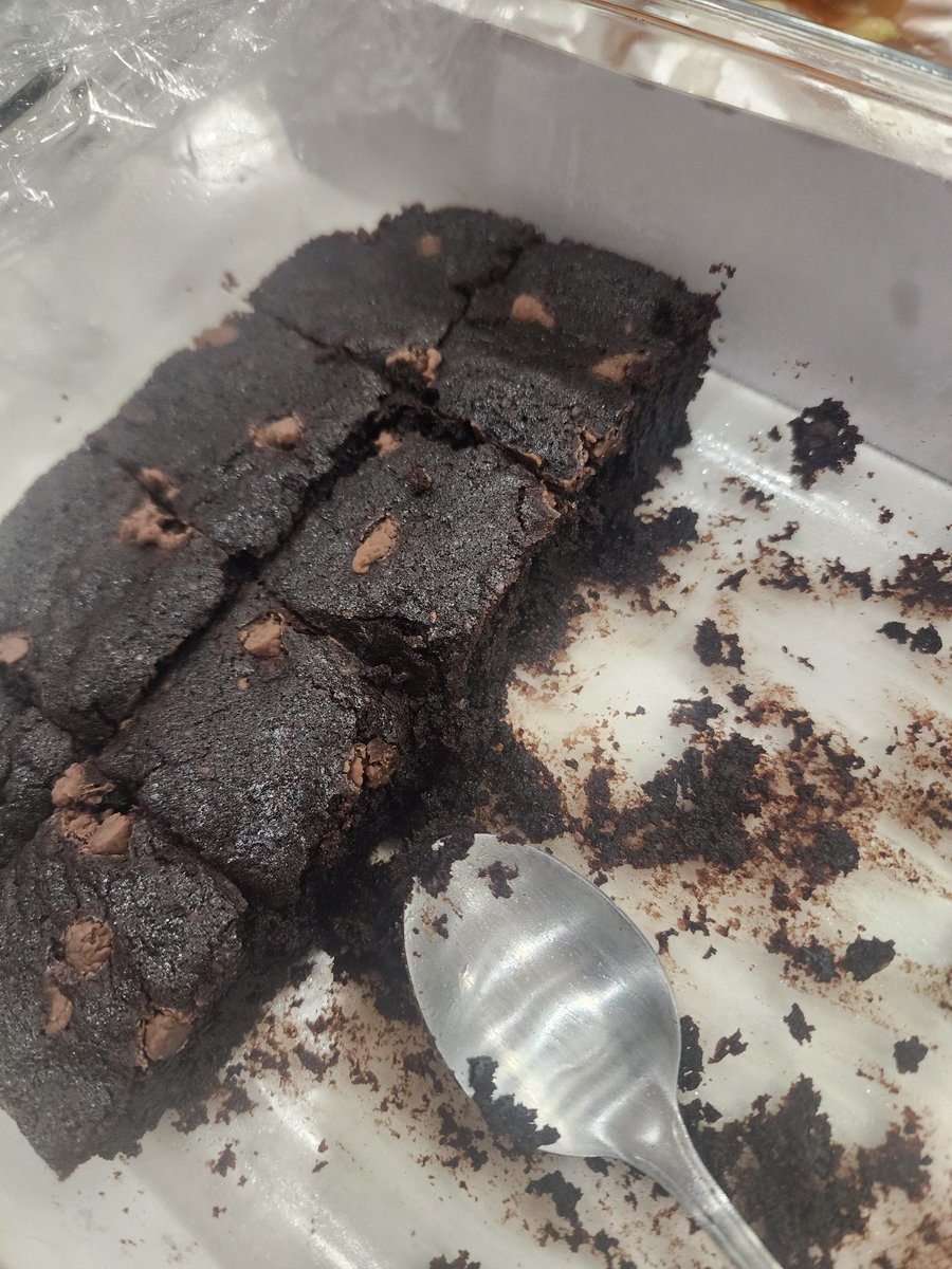 Lucas Sinclair shady facts ❤️ ANNE IM SORRY tweet media