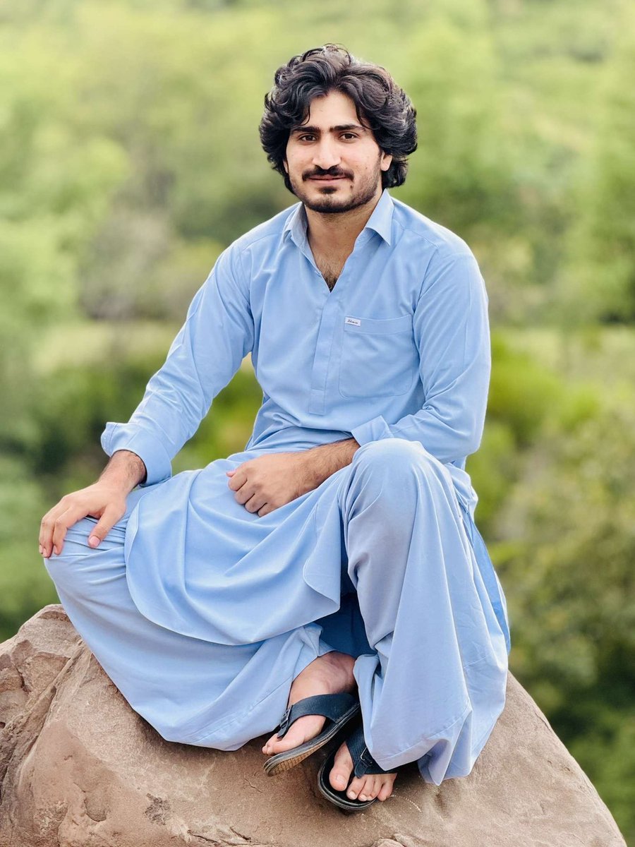 اس عید پر جہاں ہر گھر خوشیوں سے روشن ہے، سعید بلوچ کا گھر آج بھی اندھیرے، انتظار اور درد میں ڈوبا ہوا ہے۔ ہر دروازے کی آہٹ پر ایک امید جاگتی ہے، مگر پھر خاموشی دل توڑ دیتی ہے۔<a href="/BalochNadir5/">Nadir Baloch</a> <a href="/AsadAToor/">Asad Ali Toor</a> <a href="/Matiullahjan919/">Matiullah Jan</a> <a href="/HamidMirPAK/">Hamid Mir حامد میر</a> <a href="/HRCP87/">Human Rights Commission of Pakistan</a> <a href="/WGEID/">UN Working Group on Enforced Disappearances</a> <a href="/PakSarfrazbugti/">Sarfraz Bugti</a> <a href="/SyedMuzammilOFL/">Syed Muzammil Shah</a>