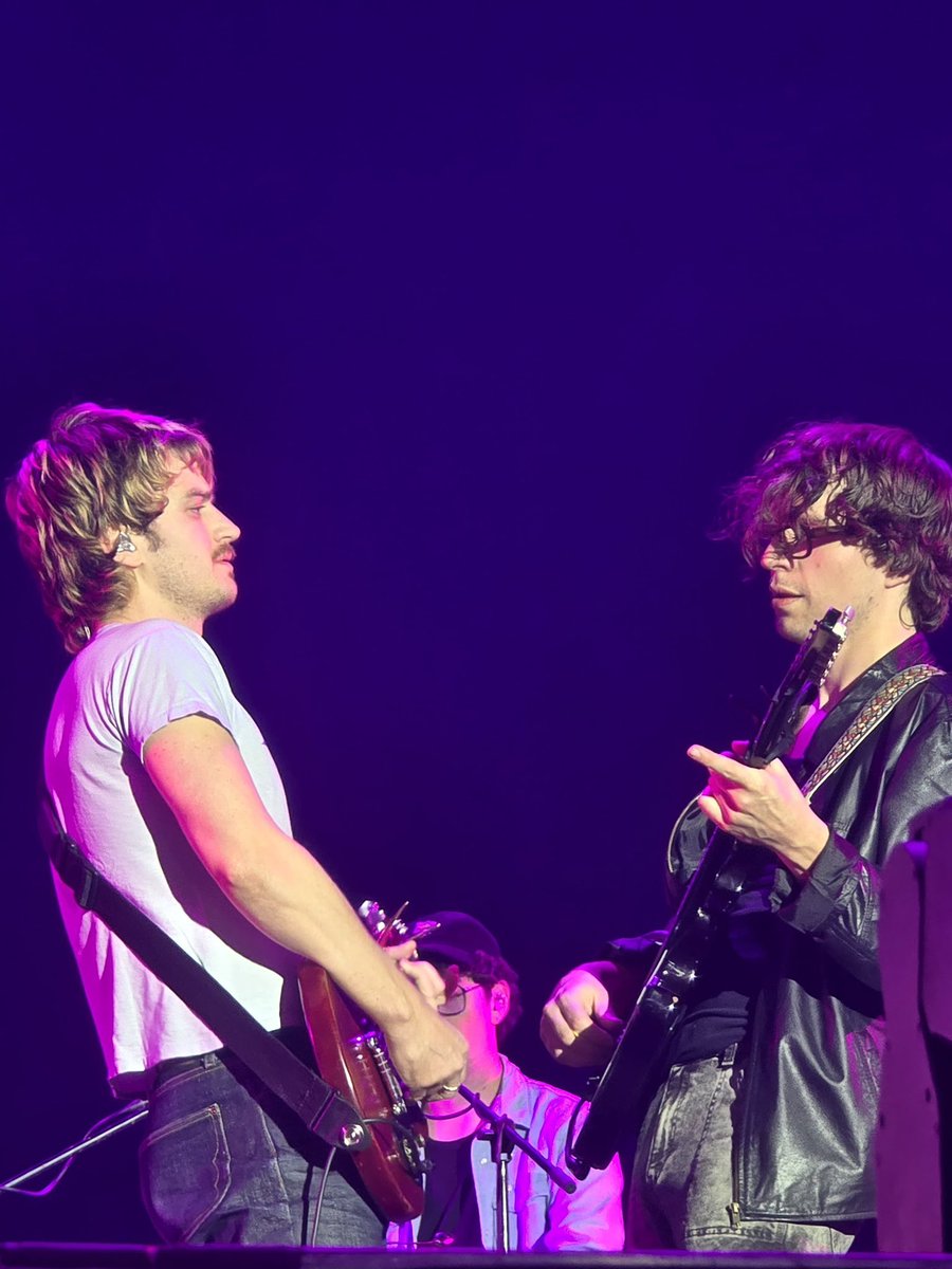 joey ★ misses djo tweet media