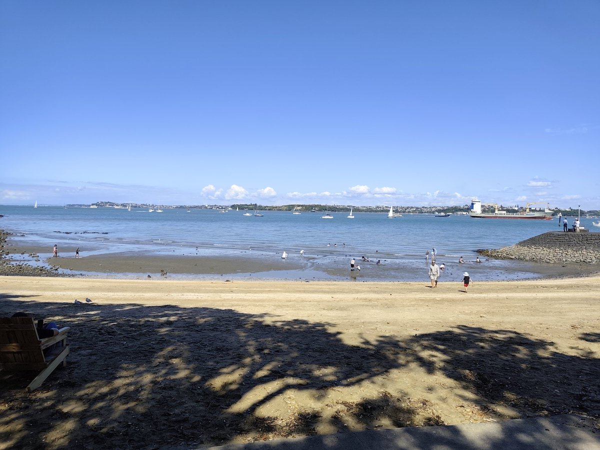 Took a short ferry from Auckland CBD…
and landed in this peaceful corner called Devonport 🌊
Highly recommend this escape.
#digitalnomadlife #newzealand