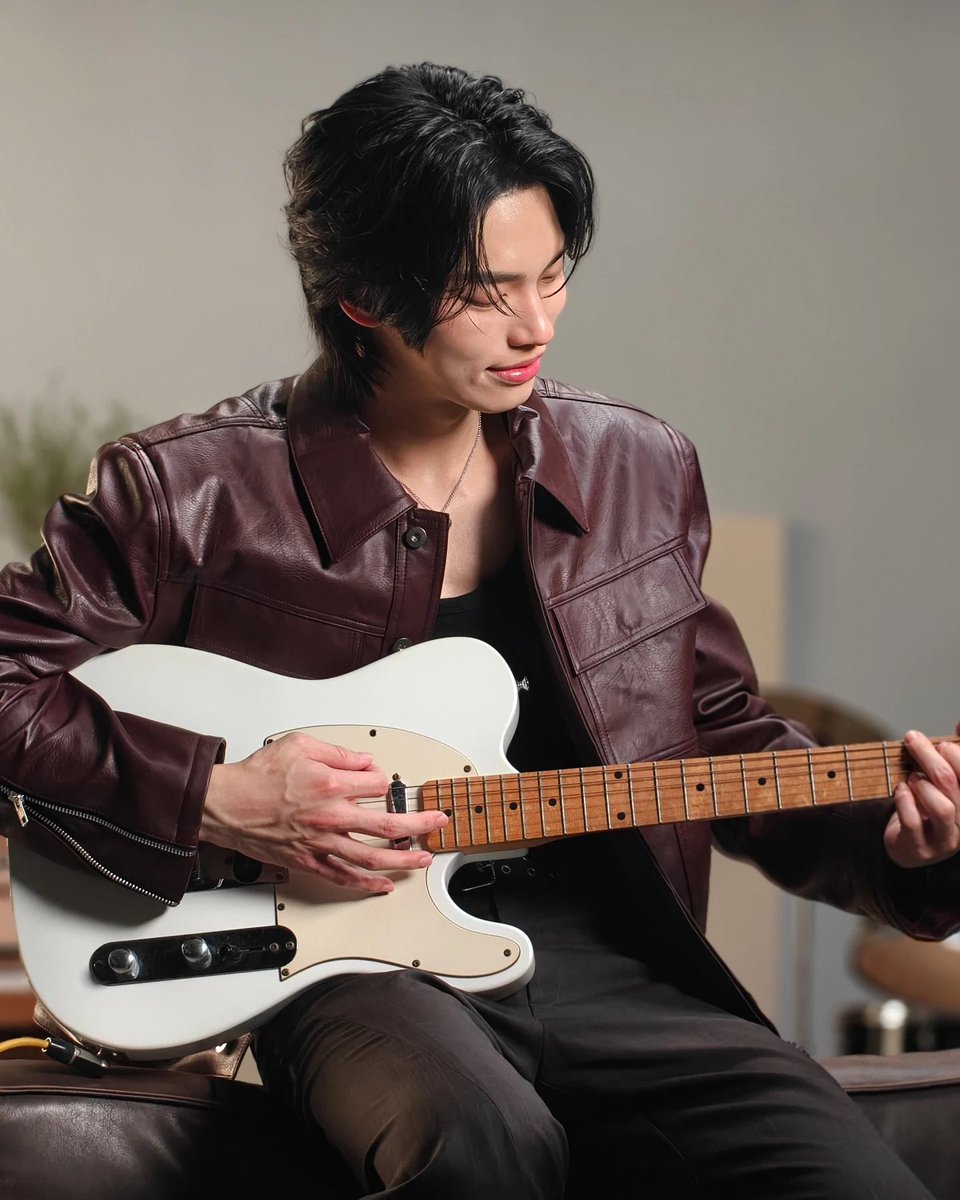 win pics tweet media