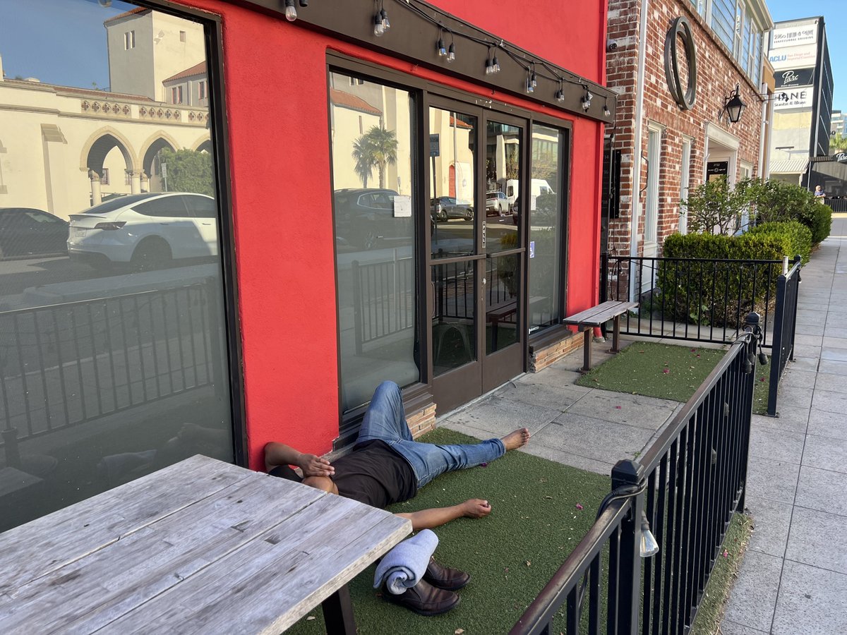 Mark Larson tweet media