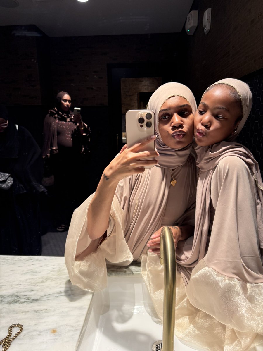 TOP TROLL tweet media