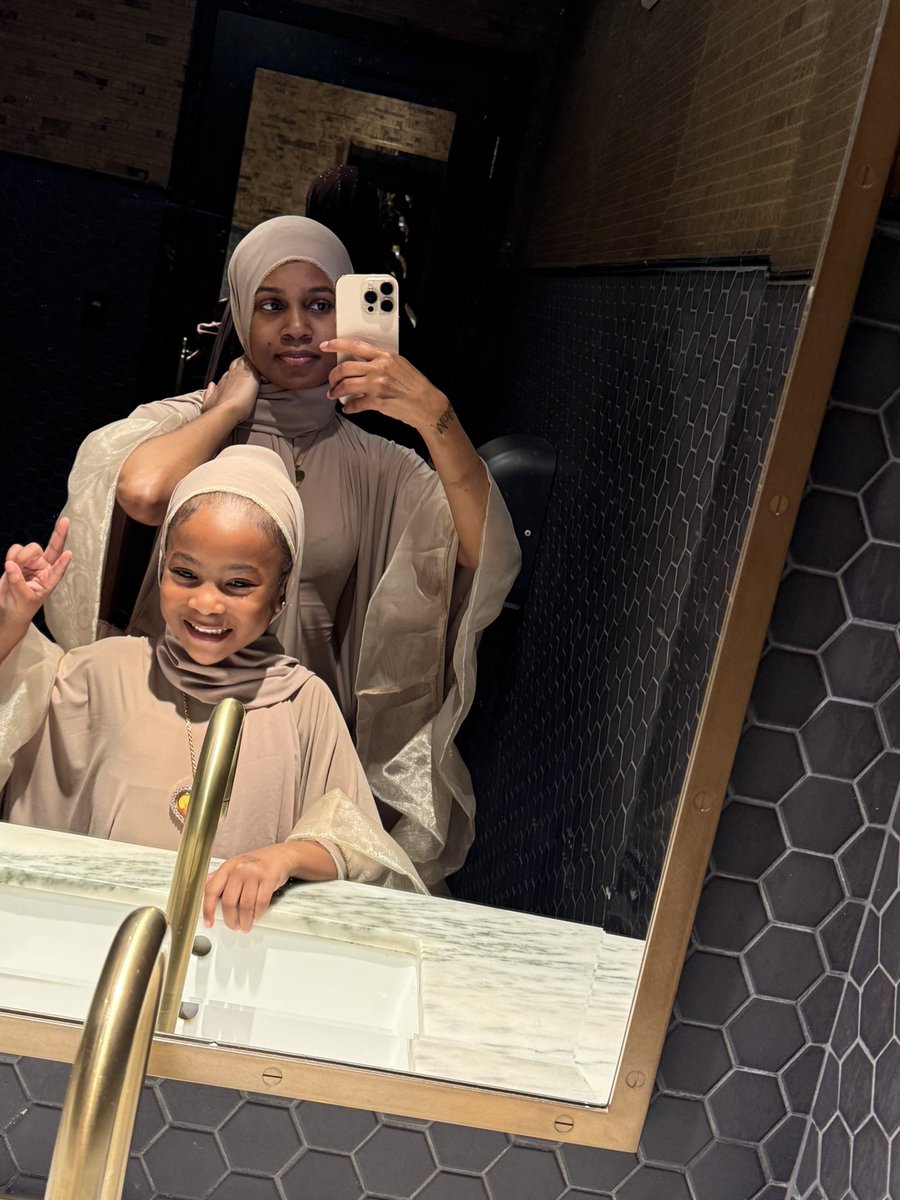 TOP TROLL tweet media