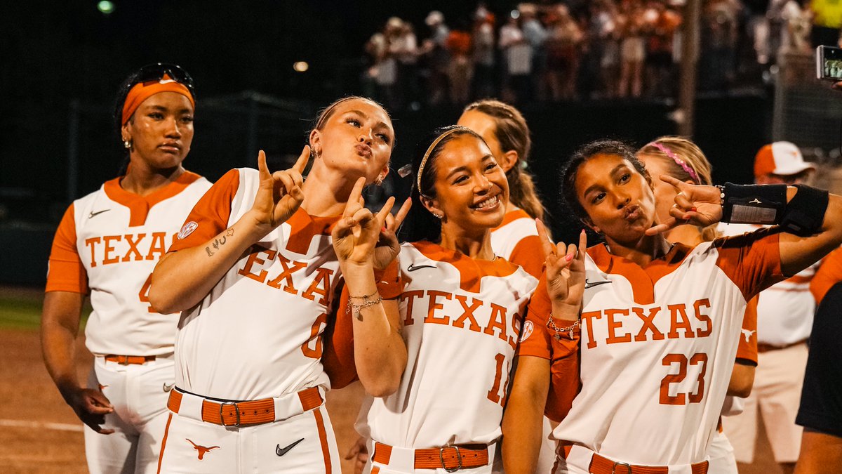 Texas Softball tweet media