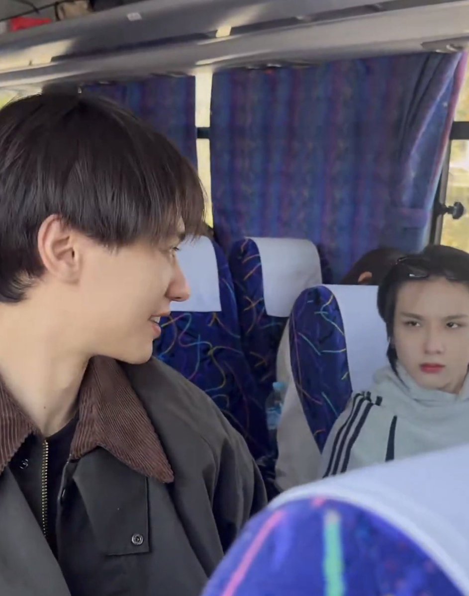 ชั้นฮายัยเซฟ555555555555555555555555555555555555555555555555ฝ
ฃฃ

เหมือนพ่อที่พูดไปเรื่อยแล้วโดนยัยลูกคนกลางจ้อง555 วันนี้ป๊าจะพูดไรอีก หนูจะไปฟ้องแม่แน่5555555

#DMDChillDayInJapan