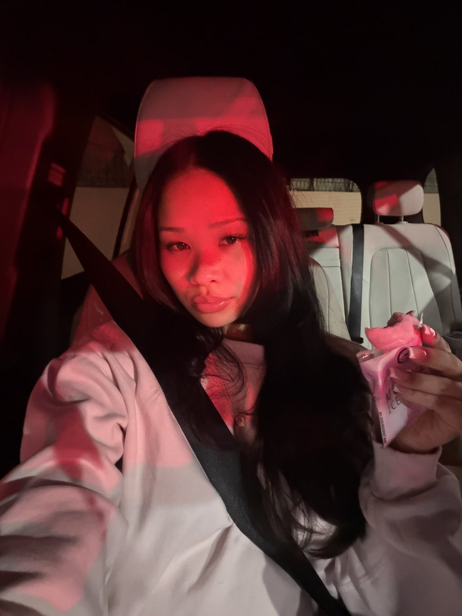 erin kaith tweet media