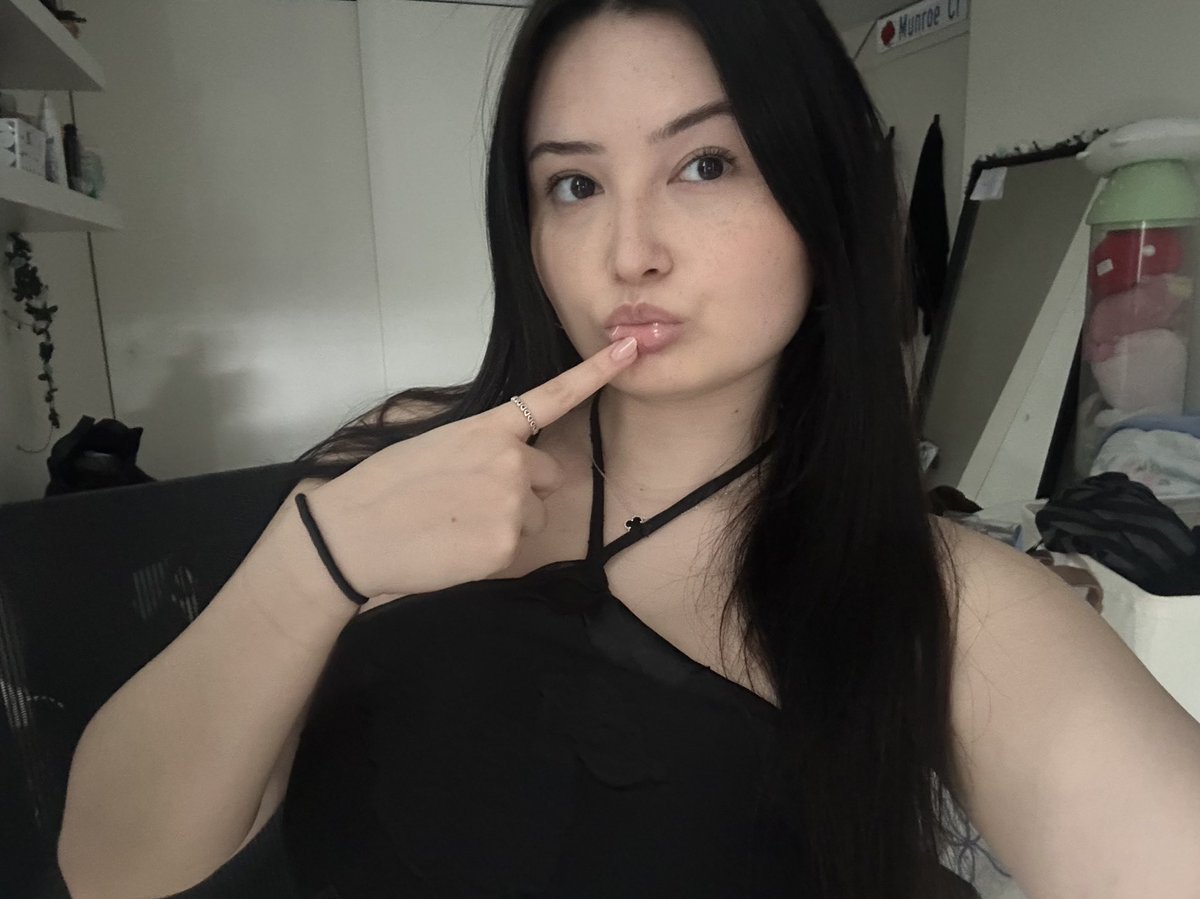 jazmine˚⁠☆˳⁠° tweet media