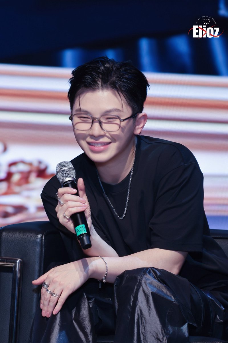 Elioz_HW's tweet photo. 20250316 HxW fanparty

#세븐틴 #SEVENTEEN 
#우지 #WOOZI #이지훈 #ウジ #李知勋 https://t.co/CUBebDKjHU