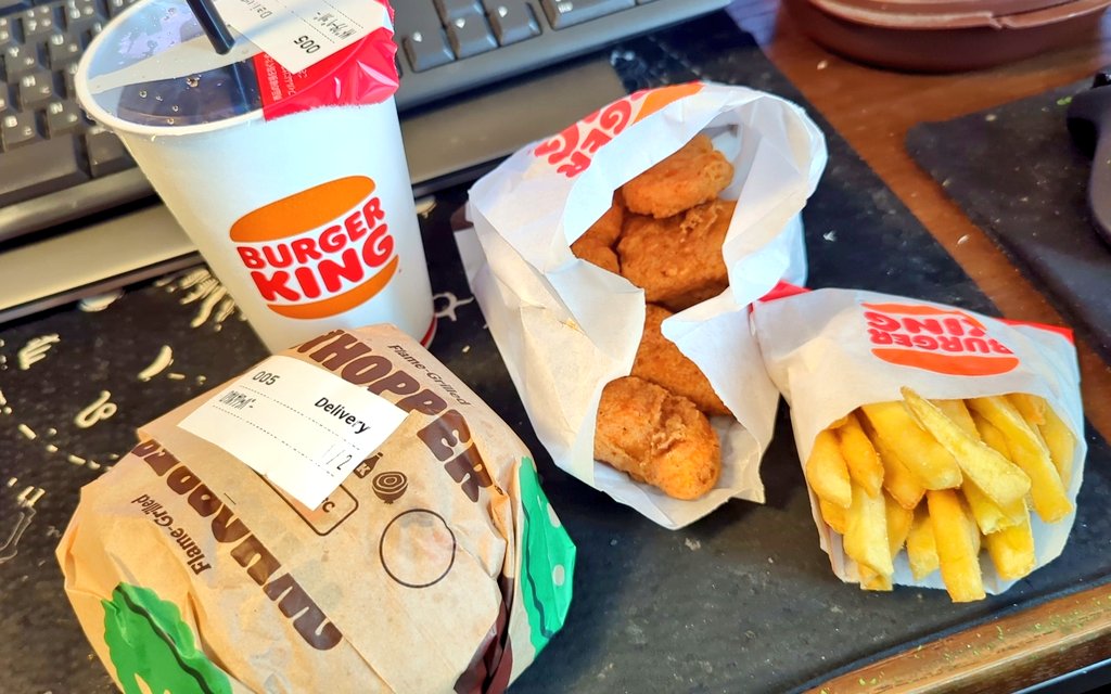 rarirure69n66's tweet image. 🍔👑🔥 𝗕𝘂𝗿𝗴𝗲𝗿 𝗞𝗶𝗻𝗴 🔥👑🍔
おねだりしたらマジでバーキン奢ってもらった✨遠方から奢りあえる文化、ネットならではだねぇ、嬉しいねぇ(*ˊ˘ˋ*)

しかもダブルやんけ！！
めちゃくちゃデカい美味しい🍔👑
バーキン、サイコー！！
 #バーガーキング  #BURGERKING