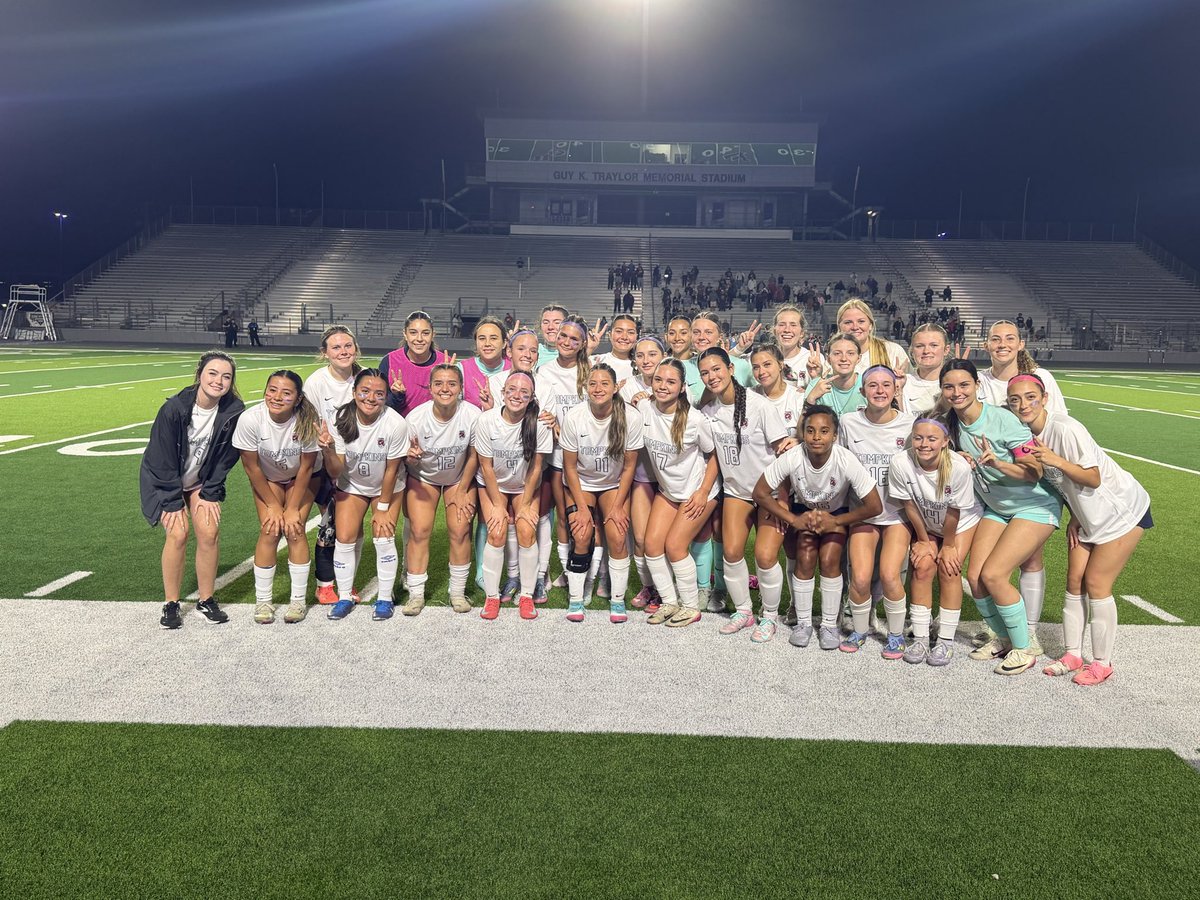 KatyISDAthletic's tweet photo. Falcons win! Tompkins travels to Rosenberg and defeats George Ranch 3-1 to advance to the Area round of the UIL playoffs! https://t.co/8xyalpITgu