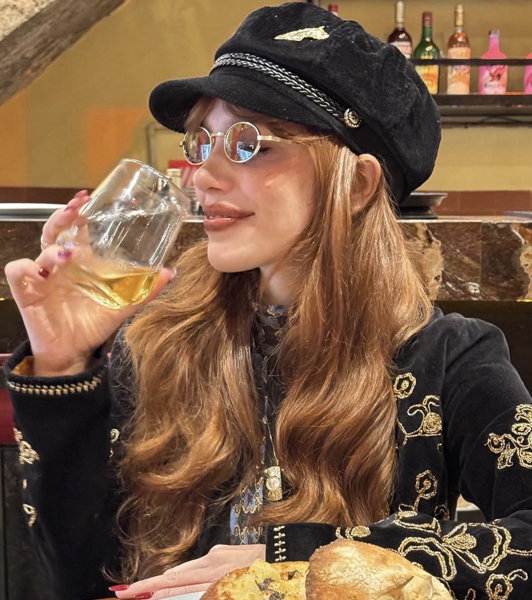 ๐๐ฎ๐น๐น๐๐ฐ๐ถ ; alt. tweet media