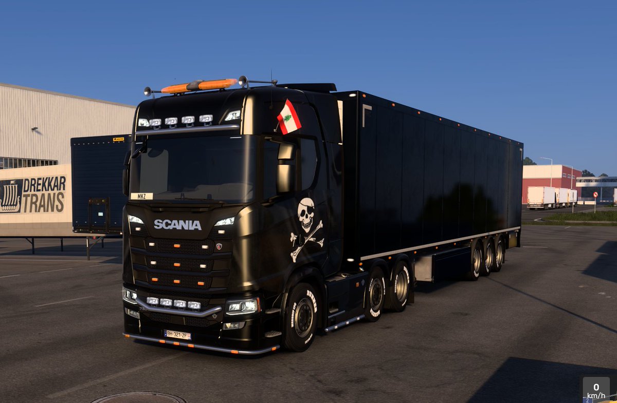 M K Z 🇱🇧 tweet media