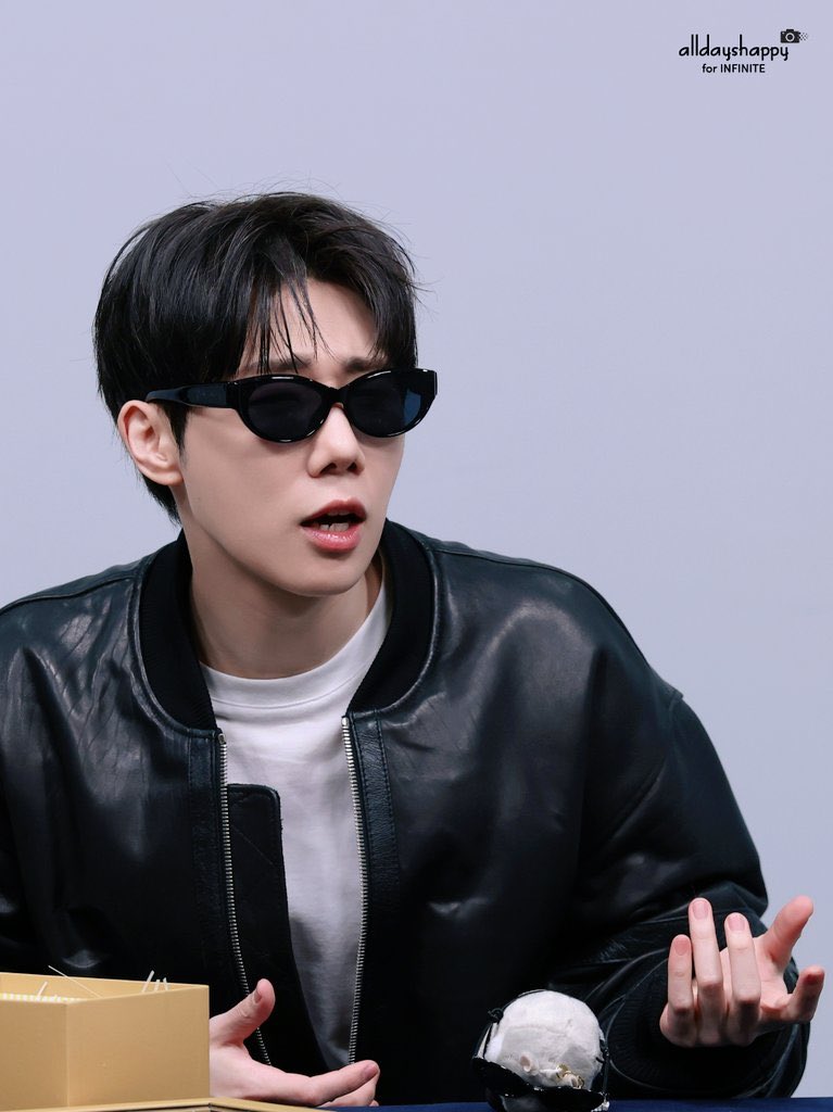 이게 바로
성질머리 날티 ⠀⠀⠀⠀⠀⠀⠀⠀⠀⠀⠀⠀⠀타고난 날티
커플이라는 말씀