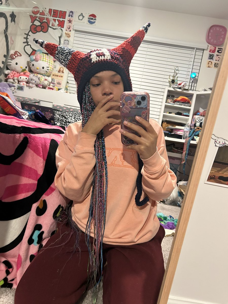 am666ri's tweet photo. do I just spam the nigga or what???
@trippieredd I have horns for you https://t.co/VS91fLeSXo