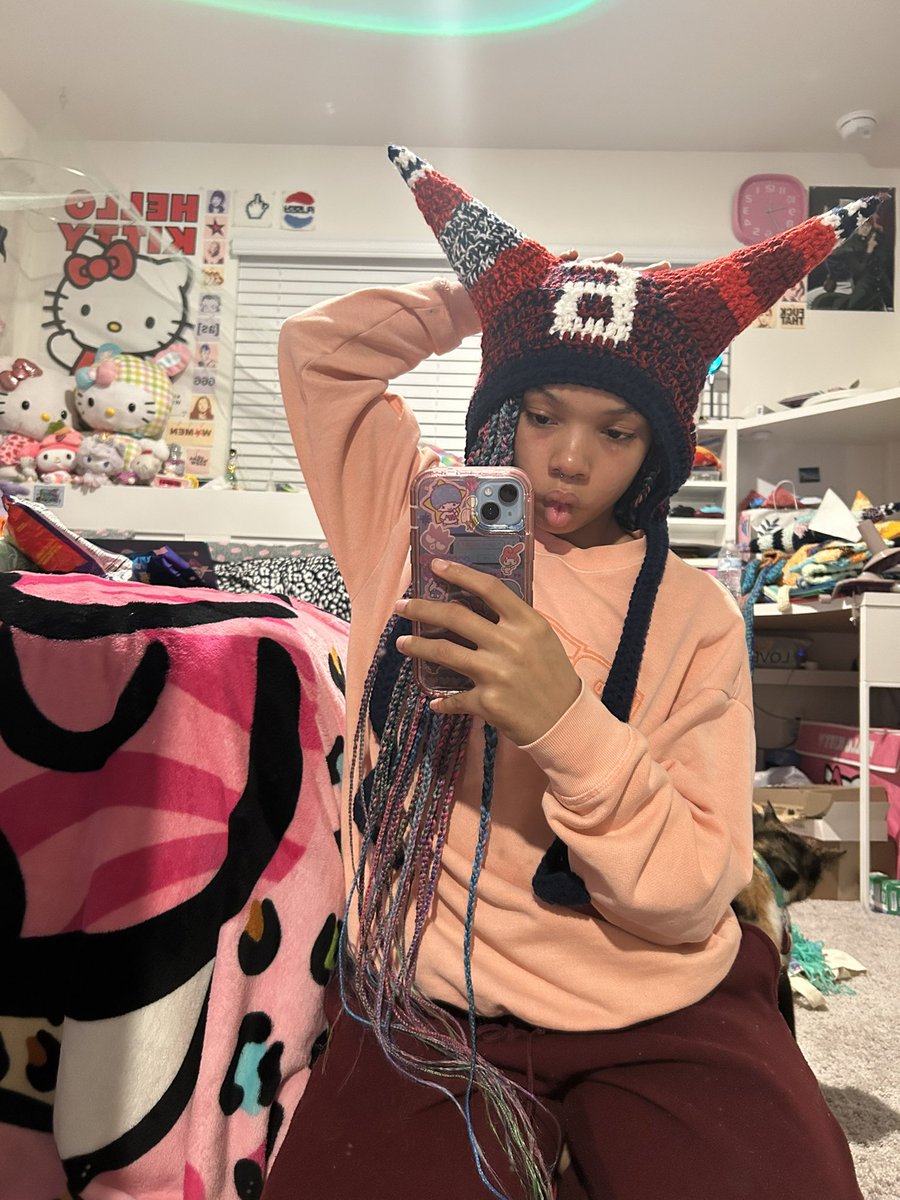 am666ri's tweet photo. do I just spam the nigga or what???
@trippieredd I have horns for you https://t.co/VS91fLeSXo