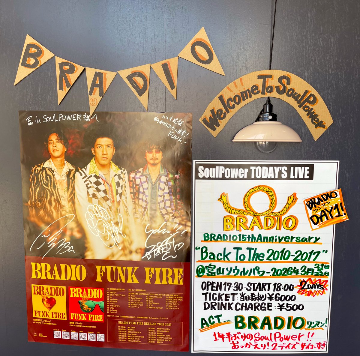 UTSyuko's tweet photo. ◤￣本日の富山ソウルパワー info 
2026年3月21日(土) DAY1 !!! ＿◢
『 BRADIO Back To The 2010-2017 』
------------------------
▶出演
BRADIO *ワンマン
▶︎開場 17:30 開演 18:00
︎▶︎当日券有り¥6,000
︎▶︎ドリンクチャージ¥500
------------------------
▶︎全て館内2Fにて👇
🛒先行物販 15:30〜17:00
🔐 ロッカー大中小¥100〜¥500
🧳クローク/キャリー預け¥500
🚽トイレ1箇所
#本日のドリチケ