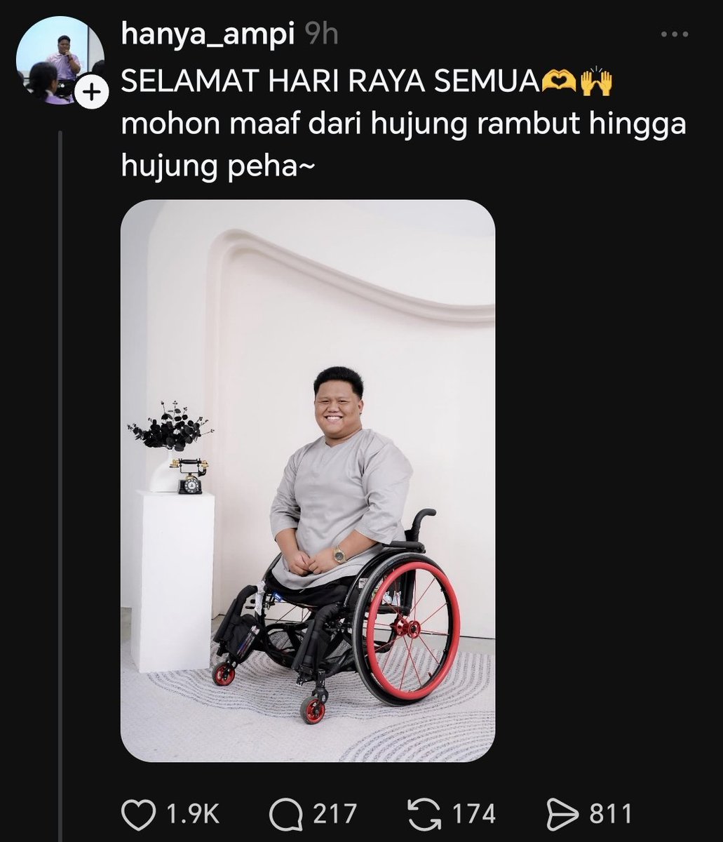 Lawak gelap di pagi raya..