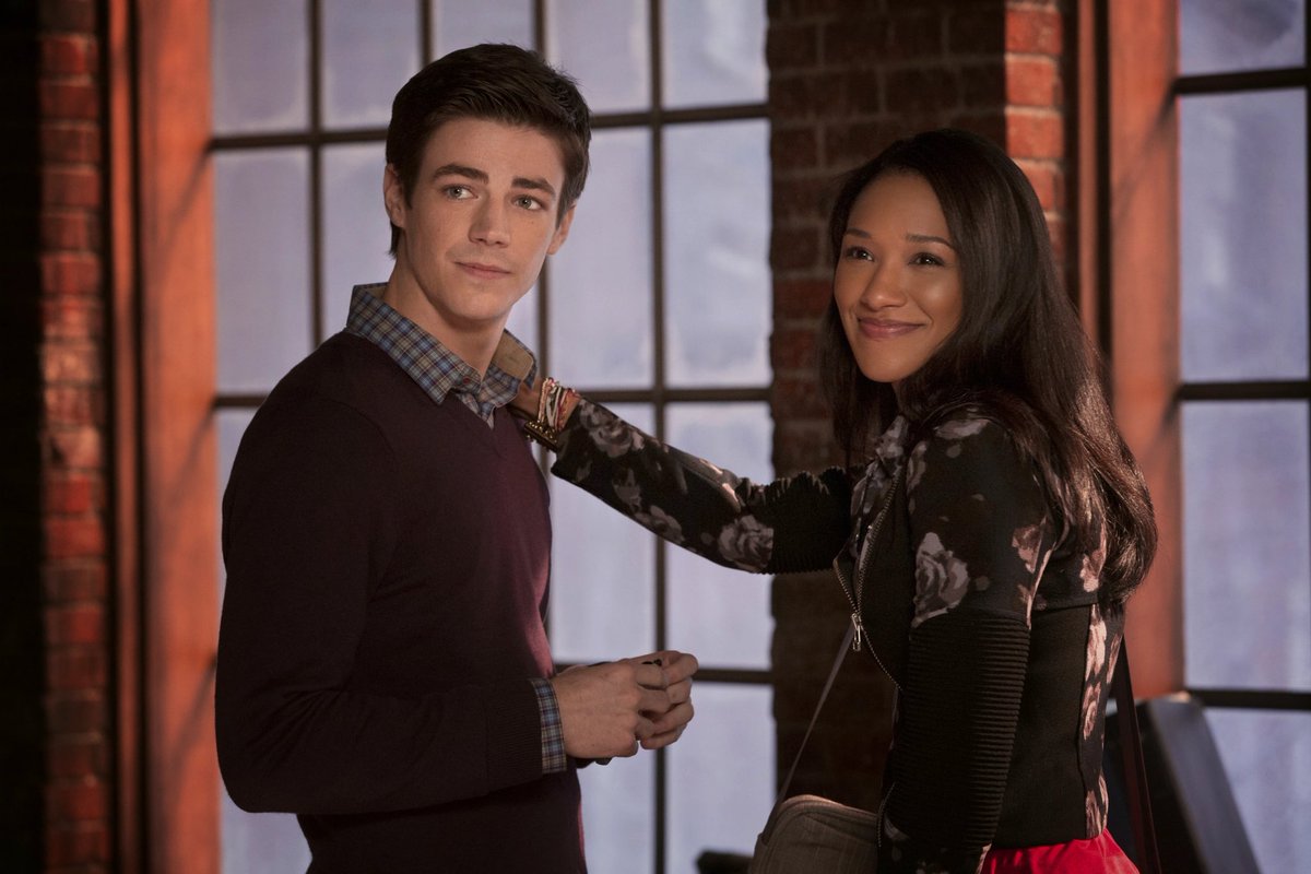 niasparkle4life's tweet photo. Babes. I have to do 2 posts. #Nia #Sprina #WestAllen #Jamko https://t.co/ARBwrXtjlT