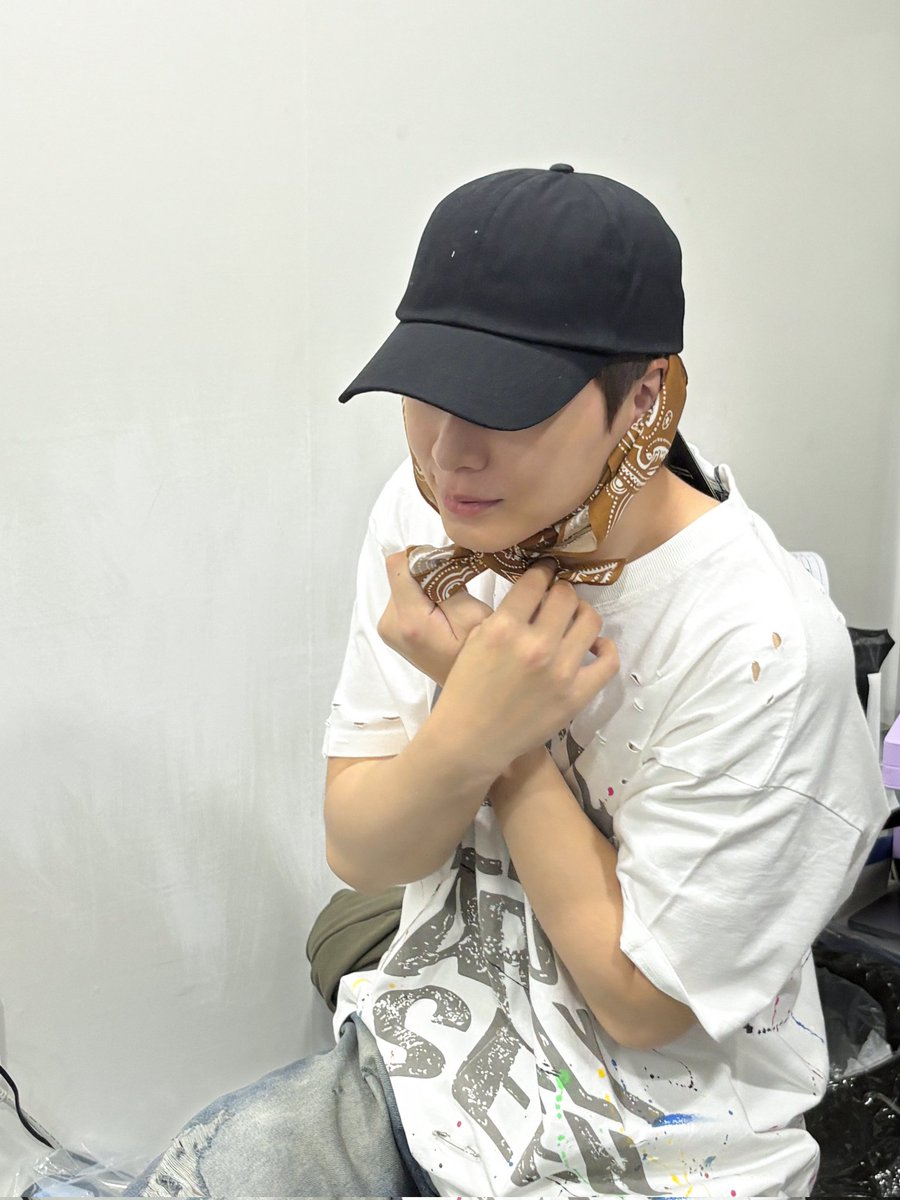 육성재(YOOK SUNGJAE) tweet media