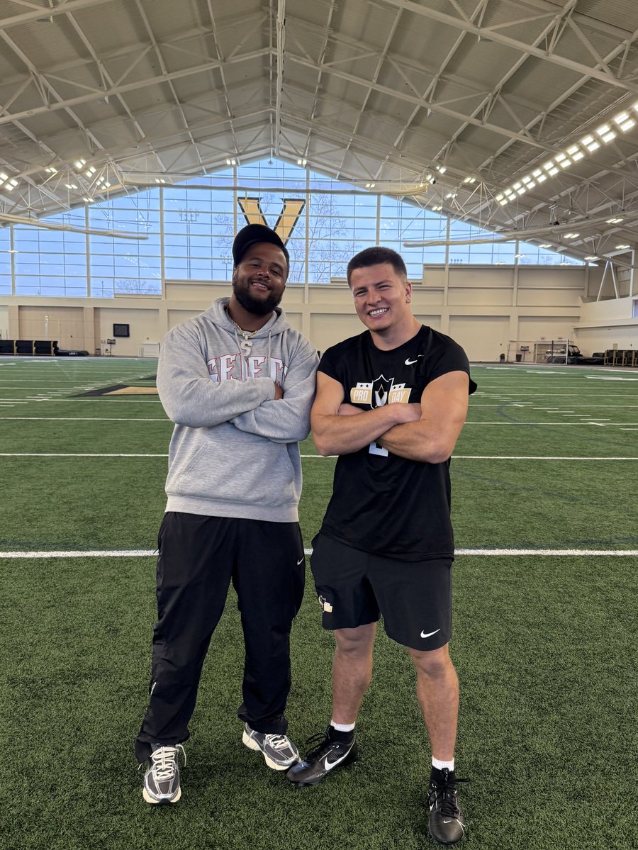 Select Qb Athletics tweet media